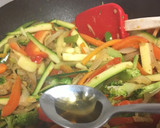 Foto del paso 4 de la receta: Verduras sabrosas al wok light