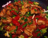 Hình bước làm 4 của món Thịt Ba Chỉ Sốt Cà Chua 🍅