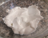 Foto del passaggio 1 della ricetta Semifreddo crema allo yugurt alla vaniglia e melone