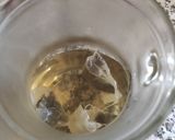 Φωτογραφία βήματος 1 της συνταγής "Πράσινο iced tea με ροδάκινο και μέλι" 🍹🌡️🏖️