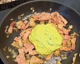 Foto del paso 4 de la receta Pasta en salsa de espárragos verdes, con bacon y cebolla