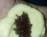 Foto langkah ke 2 dari resep Bola-bola Tape Coklat.