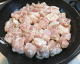 Foto langkah ke 4 dari resep Japanese Chicken Nanban with Paprika.