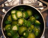 Foto del paso 2 de la receta: Pollo en salsa verde