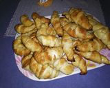 Foto del paso 5 de la receta: Medialunas de manteca🥐🥐😋