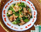 Foto langkah ke 4 dari resep Tumis Pokcoy Tahu Saus Tiram.