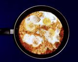 A picture of step 9 of Shakshuka.