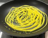 Gambar langkah 4 resipi Roti Jala sukatan cawan (R189).