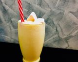 A picture of step 4 of Jello mallow shake.
