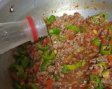 A picture of step 7 of Qeema macroni.