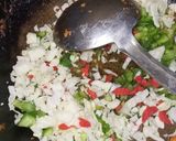 A picture of step 3 of Singaporean rice.