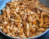 Bakonyi csirkeragu 🍄 recept fázis 4 fotója