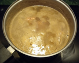 Foto del paso 5 de la receta: Filetes de merluza con gambones en salsa marinera