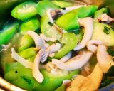 Hình bước làm 2 của món Mướp Khía Xào Nấm Bào Ngư