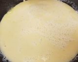 A picture of step 2 of My Chicken Omelette 😁.