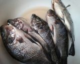 Foto langkah ke 1 dari resep Ikan mujair (gurame) pepes bumbu pedaass alla manado.