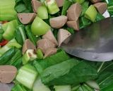 Foto langkah ke 2 dari resep Tumis Bok Choy Bakso.