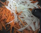 Foto del paso 2 de la receta: Guisado de Zanahoria y Pollo picosito 🥕