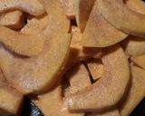 A picture of step 3 of Buttered Winter Squash.