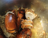 Foto del paso 5 de la receta: Arroz caldoso con bogavante, foie, ñora y azafrán 🦞
