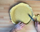 Foto del passaggio 9 della ricetta Crostata di Natale con Panna Cotta, Crema di Mele e Cioccolato