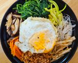 Foto langkah ke 8 dari resep Bibimbap Korea Ala Cookiem.