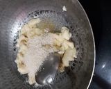 पिकलेल्या केळीच्या पूरी (piklya kelichi puri recipe in marathi) रेसिपी स्टेप 1 फोटो 