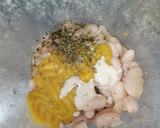 Foto del paso 5 de la receta: 🥦Snack de brócoli con parmesano y salsa de alubias para dipear 🥣