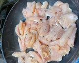 俄羅斯酸奶雞肉Chicken Stroganoff的食譜步驟2照片