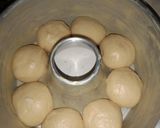 Foto langkah ke 5 dari resep Roti Sobek.
