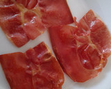 Foto del paso 4 de la receta: Huevos estrellados con virutas de jamón