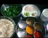 A picture of step 1 of Methi Gota / Pakoda.