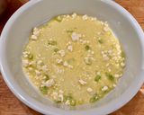 Une image de l'étape 2 de Banitsa à l’aillet avec pâte filo et Feta.