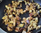 Foto del paso 1 de la receta: Berenjenas🥘🥙 con queso😋 y albahaca🍆🌿🧀