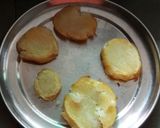 A picture of step 2 of Aloo Tuk Chat.