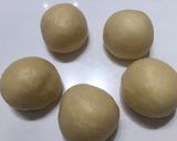Foto langkah ke 2 dari resep Milk Butter Bread Simple - ekonomis dengan 1/2 telur.