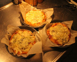 Foto del paso 9 de la receta: Pizzas pa CAMPEONESSS, es decir Racinguistasss