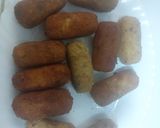 A picture of step 7 of Chicken cheese rolls.