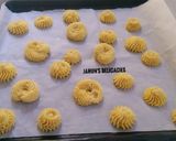 A picture of step 6 of Butter Cookies.