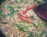 Foto langkah ke 4 dari resep Ifumie kuah telur boncabe #49.