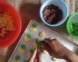 Foto langkah ke 6 dari resep Kue Semprit Dahlia Istimewa | Puguh Kristanto Kitchen.