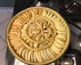 Une image de l'étape 7 de Tarte aux pommes sur lit de compote pommes et noix (pâte brisée aux deux beurres).