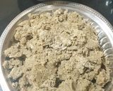 A picture of step 3 of Bajra roti.