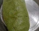 A picture of step 3 of Bathua parotha.