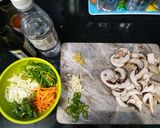મશરૂમ નૂડલ્સ (Mushroom Noodles recipe in Gujarati) રેસીપી સ્ટેપ2ફોટો