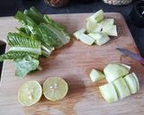 Foto del paso 1 de la receta: Jugo verde de lechuga 🍹🍋