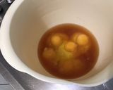 Une image de l'étape 2 de Flan aux abricots et myrtilles.