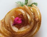 A picture of step 4 of Caramelized pear.