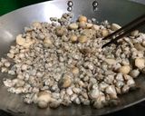 Hình bước làm 2 của món Cháo hến