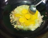 Foto langkah ke 2 dari resep Orak-arik Labu Kuning Putih Telur.